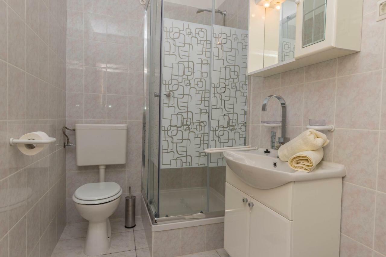 Apartmani Adria Lila Crikvenica Dramalj Buitenkant foto